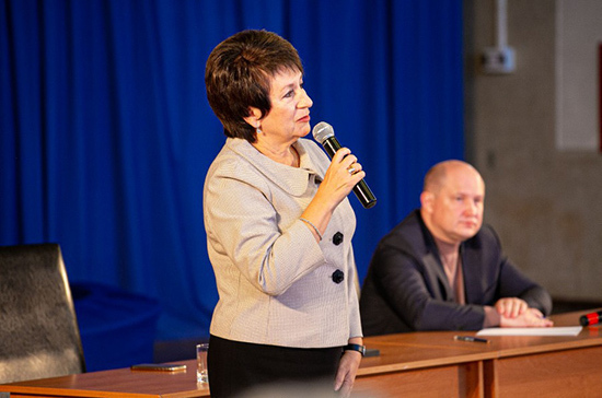 Алтабаева обсудила с жителями Севастополя проблемы застройки прибрежных территорий и благоустройства