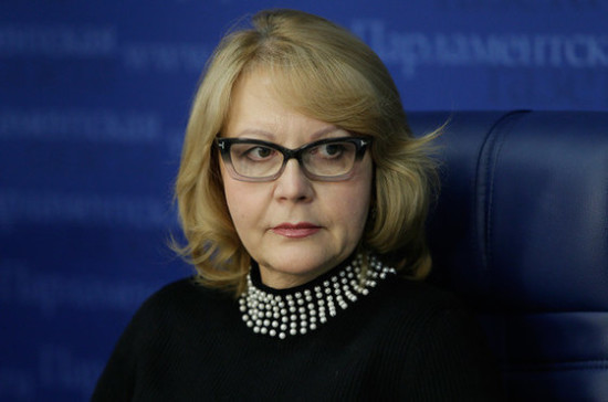Цыбизова призвала максимально упростить поставки уникальных лекарств в Россию