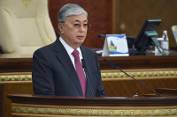 Президент Казахстана поручил отменить регистрацию иностранных граждан