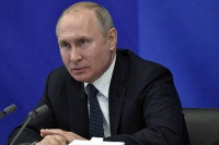 Путин возмутился попытками сэкономить на зарплатах санитарок