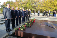 Володин возложил цветы к памятнику «Мать Армения»
