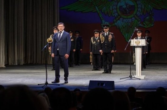 Воронежским полицейским вручили награды регионального парламента