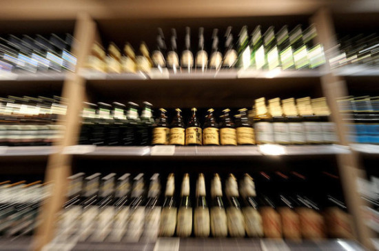 Эксперт оценил идею отменить ограничения на продажу крепкого пива