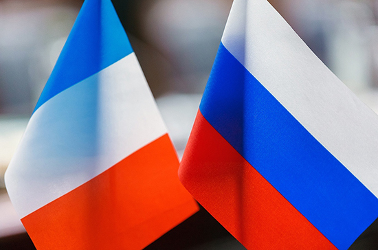 Главы МИД России и Франции обсудили ситуацию на Украине в Сирии на встрече в Париже