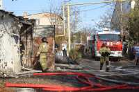 В частном секторе в Севастополе произошёл крупный пожар