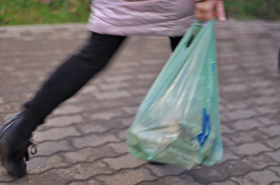 Роспотребнадзор разъяснил детали законопроекта о пластиковых пакетах