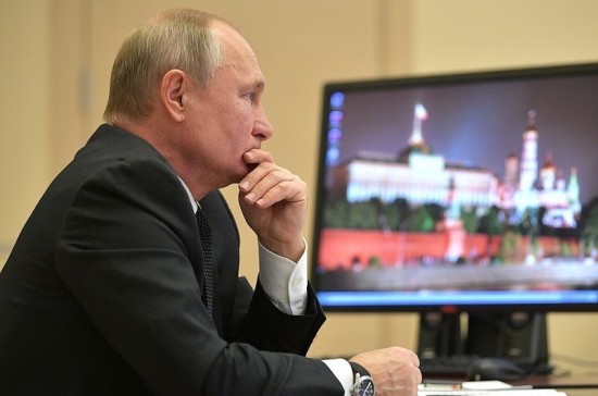 Путин не поддержал идею давать волонтёрам преимущества при поступлении в вузы