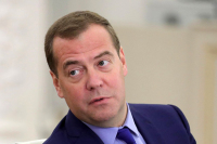 Медведев призвал разработать правила для беспилотного транспорта