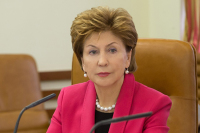 Карелова пояснила, почему сенаторы продлили работу над проектом о профилактике домашнего насилия