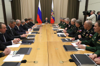 Путин призвал наращивать боевые возможности ВМФ