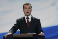 У россиян должен быть выбор при покупке лекарств, заявил Медведев
