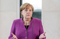 Меркель впервые посетила Освенцим