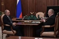 Путин пообещал Жириновскому подумать над снижением налогов