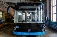 Во Владивосток доставили первый электробус