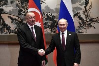 Путин обсудил с Алиевым вопросы двустороннего взаимодействия