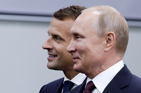 Владимир Путин выразил надежду на укрепление двусторонних связей с Францией в 2020 году