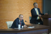 Путин проведёт несколько международных телефонных разговоров, сообщил Песков