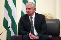 В Сухуме проходит встреча президента Абхазии с представителями оппозиции