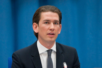 Канцлер Австрии пожаловался на непредсказуемость политики США