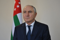 Премьер Абхазии приступил к исполнению обязанностей президента