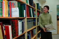 Сколько книг на русском языке было в первой публичной библиотеке