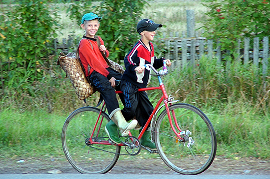 Мишустин поручил подписать договор об усыновлении детей с Израилем