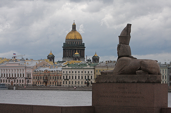 Дамба защитила Петербург от наводнения