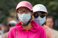 В Китае число заболевших пневмонией нового типа возросло до 887 человек 