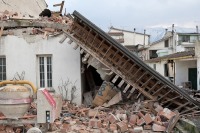 При землетрясении в Турции погибли четыре человека