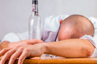 Судам могут разрешить направлять пьяных нарушителей на принудительное лечение