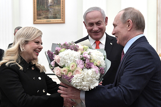 Премьер Израиля поблагодарил Путина за помилование Иссахар