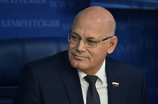 Круглый прокомментировал поручение наказывать аптеки за завышение цен на фоне коронавируса