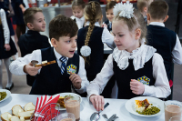 Госдума во втором чтении приняла законопроект о горячем питании в школах