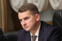 Ярослав Нилов предложил вписать в Конституцию недопустимость вмешательства в дела России