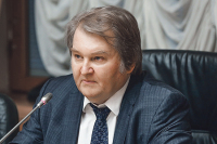 Емельянов: решение Гаагского суда по ЮКОСу носит политический характер