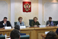 Матвиенко призвала создавать условия для развития частных инвестиций в социальной сфере