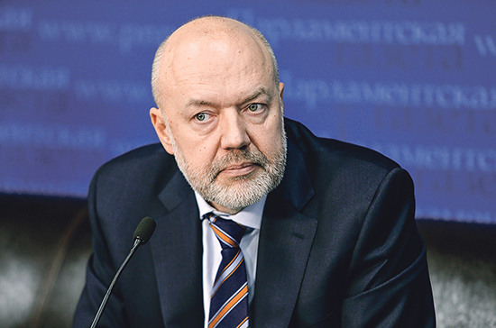 Крашенинников разъяснил, как будет работать поправка о президентских сроках