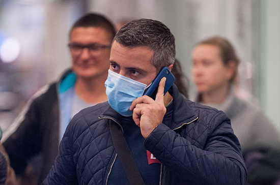 Путин призвал наращивать количество средств индивидуальной защиты для борьбы с коронавирусом