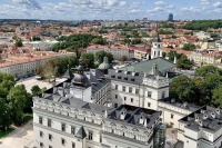 Банки Литвы разрешат должникам, потерявшим треть доходов, временно не платить взносы 