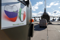 Самолеты Минобороны готовы доставить вирусологов и медицинское оборудование в Италию