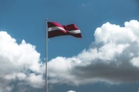 В Латвии из-за коронавируса стали массово увольнять работников 