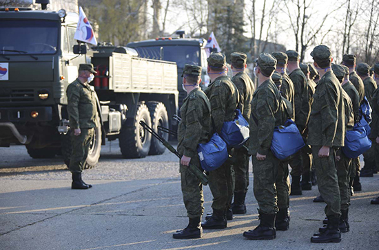 Российские военные врачи прибыли в сербский Валево для оценки ситуации с COVID-19