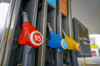 Минэнерго предложило запретить на полгода ввоз в Россию дешевого бензина