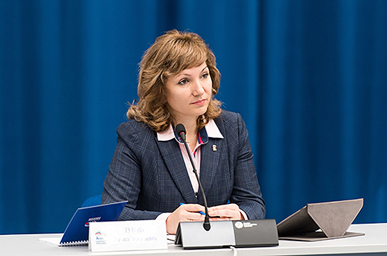 Тутова объяснила, почему Всероссийские проверочные работы необходимо перенести на осень
