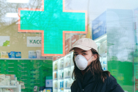 Неверов призвал Роспотребнадзор и Минздрав разъяснить аптекам правила продажи гигиенических масок