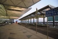 Аэропорт Гонконга оборудуют антикоронавирусными будками