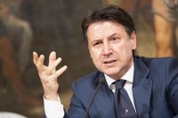 Премьер Италии объявил порядок ослабления карантинных мер в стране