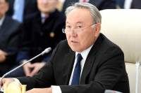 Назарбаев поздравил казахстанцев с Днём защитника Отечества