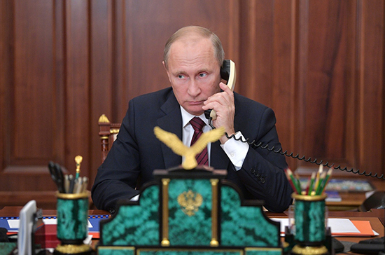Путин обсудил по телефону с Трампом сотрудничество в борьбе с коронавирусом