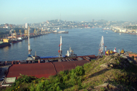 Земли порта Владивосток снова хотят распределять через торги